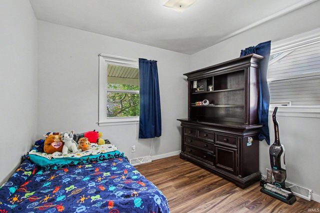 1707 Peachtree Drive, Valparaiso, IN 46383