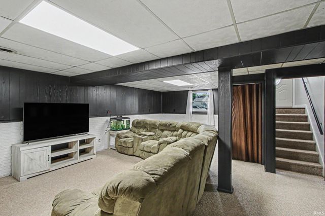 1707 Peachtree Drive, Valparaiso, IN 46383