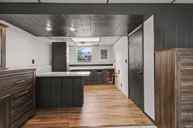 1707 Peachtree Drive, Valparaiso, IN 46383