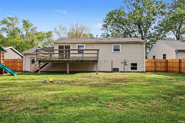 1707 Peachtree Drive, Valparaiso, IN 46383