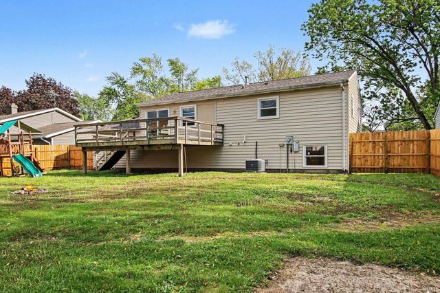 1707 Peachtree Drive, Valparaiso, IN 46383