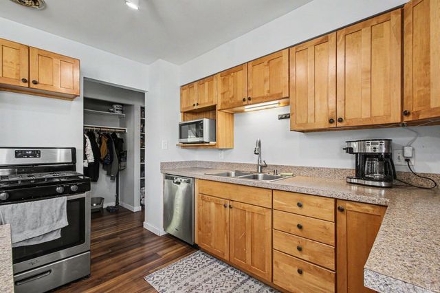 1707 Peachtree Drive, Valparaiso, IN 46383