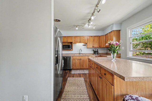 1707 Peachtree Drive, Valparaiso, IN 46383