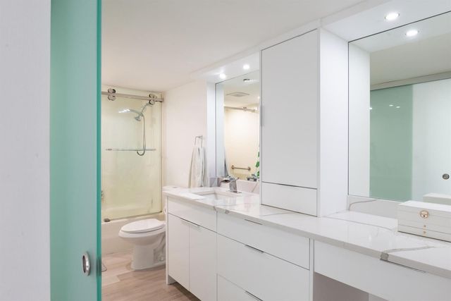 2000 Presidential Way 1401, West Palm Beach, FL 33401