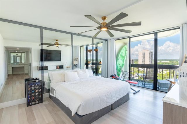 2000 Presidential Way 1401, West Palm Beach, FL 33401