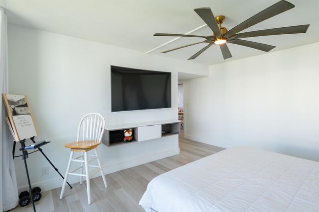 2000 Presidential Way 1401, West Palm Beach, FL 33401
