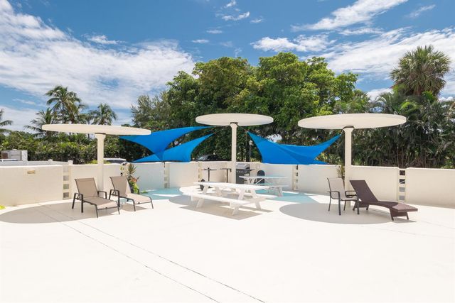 2000 Presidential Way 1401, West Palm Beach, FL 33401
