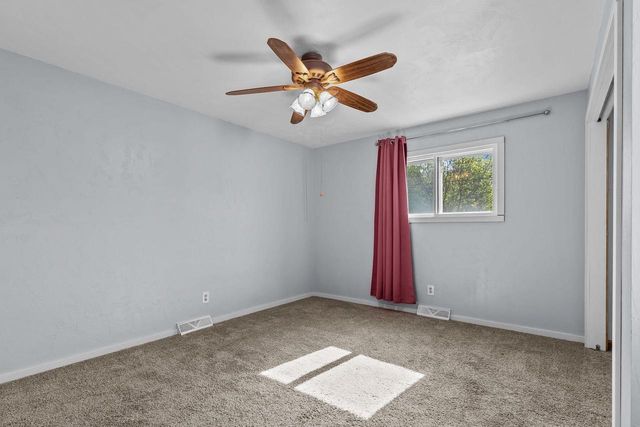 1516 RUGBY STREET, Oshkosh, WI 54902