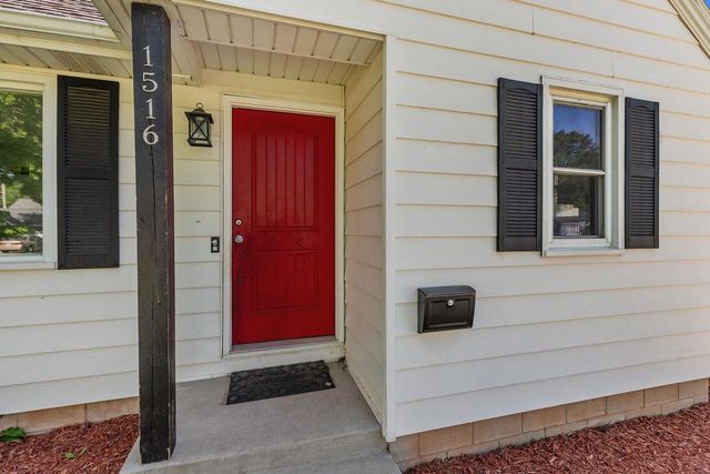 1516 RUGBY STREET, Oshkosh, WI 54902
