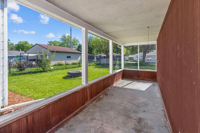 1516 RUGBY STREET, Oshkosh, WI 54902
