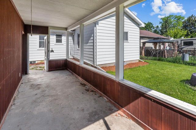 1516 RUGBY STREET, Oshkosh, WI 54902
