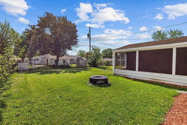 1516 RUGBY STREET, Oshkosh, WI 54902