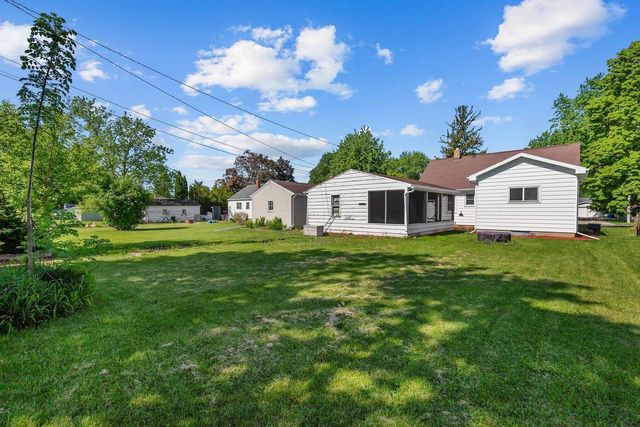1516 RUGBY STREET, Oshkosh, WI 54902