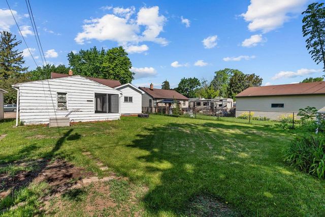 1516 RUGBY STREET, Oshkosh, WI 54902
