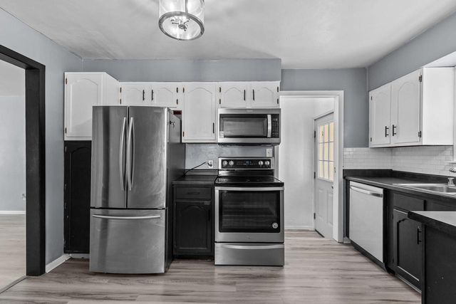 1516 RUGBY STREET, Oshkosh, WI 54902