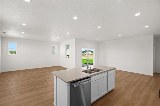 501 N ARCADIA Ave, Deer Park, WA 99006