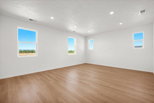 501 N ARCADIA Ave, Deer Park, WA 99006