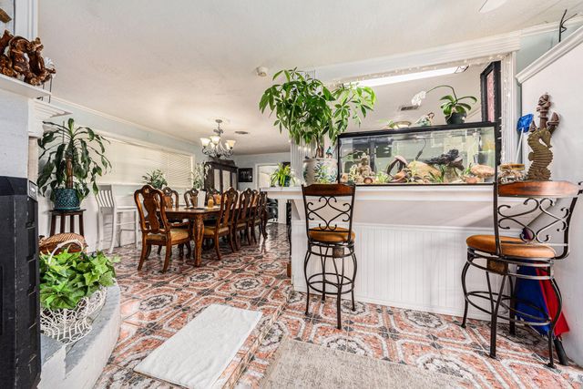 6503 Sharon Lane, Hitchcock, TX 77563