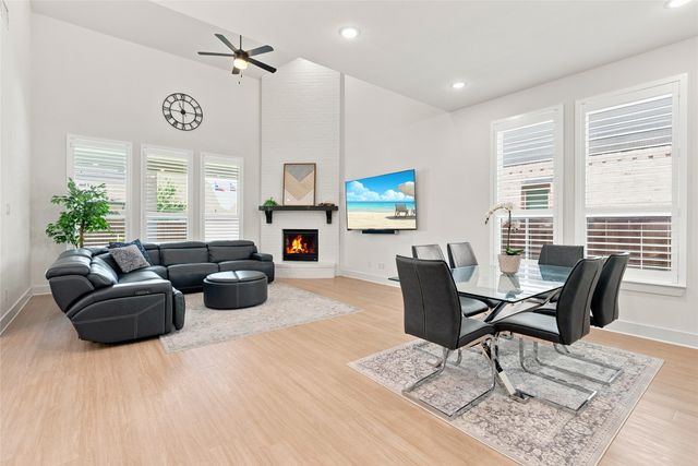 2012 Braided Mane Avenue, Aubrey, TX 76227
