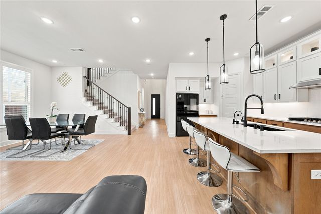 2012 Braided Mane Avenue, Aubrey, TX 76227