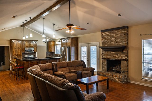 1006 Rikkity Lane, Mt Pleasant, TX 75455