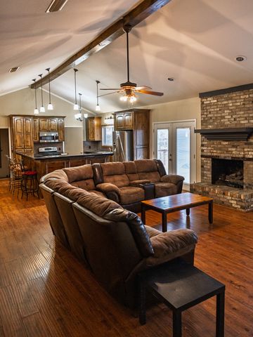 1006 Rikkity Lane, Mt Pleasant, TX 75455