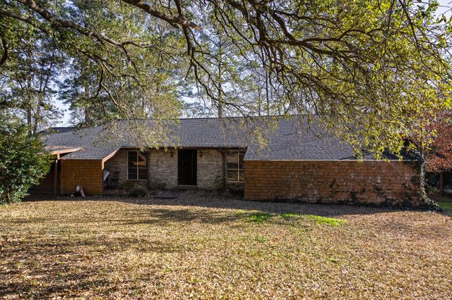 1006 Rikkity Lane, Mt Pleasant, TX 75455