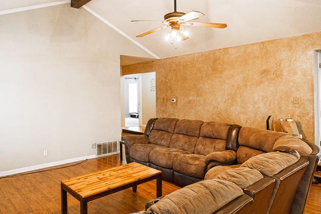 1006 Rikkity Lane, Mt Pleasant, TX 75455