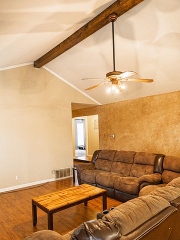 1006 Rikkity Lane, Mt Pleasant, TX 75455