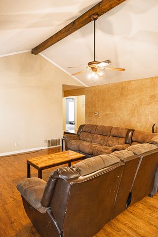 1006 Rikkity Lane, Mt Pleasant, TX 75455