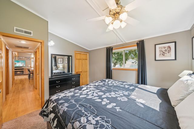 1001 Lincoln Lane, Hudson, WI 54016