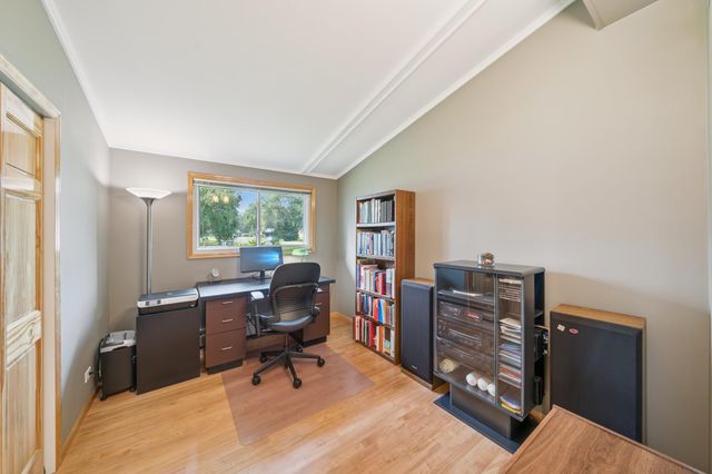 1001 Lincoln Lane, Hudson, WI 54016