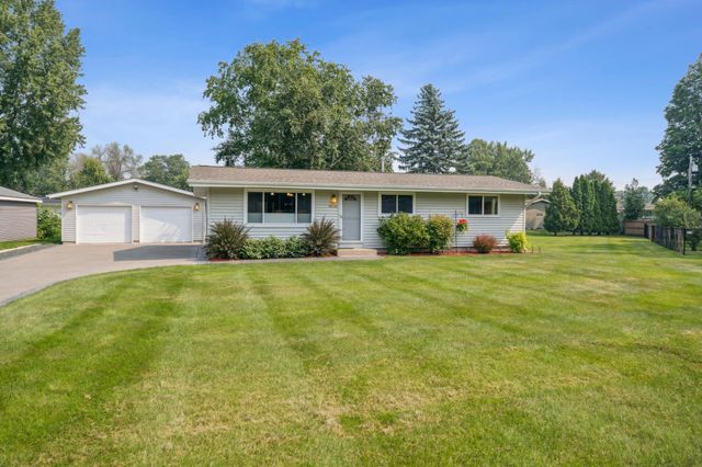1001 Lincoln Lane, Hudson, WI 54016