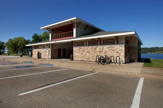 1001 Lincoln Lane, Hudson, WI 54016