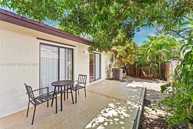 6701 SW 129th Ct, Miami, FL 33183