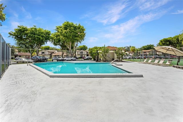 6701 SW 129th Ct, Miami, FL 33183