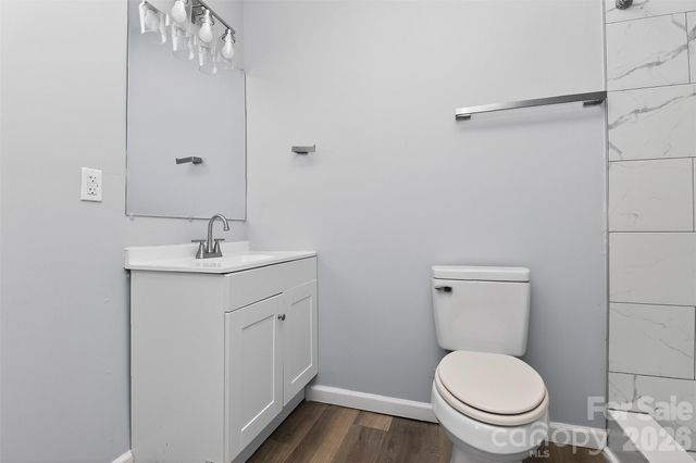 1019 Lewiston Avenue, Charlotte, NC 28208