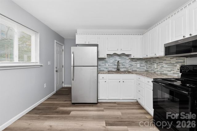 1019 Lewiston Avenue, Charlotte, NC 28208