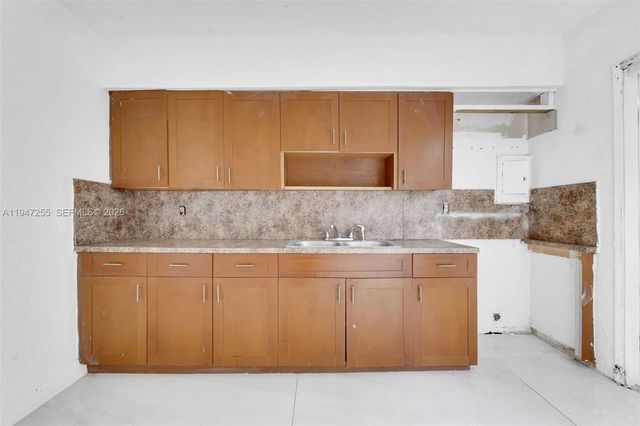 1360 NW 117th St, Miami, FL 33167