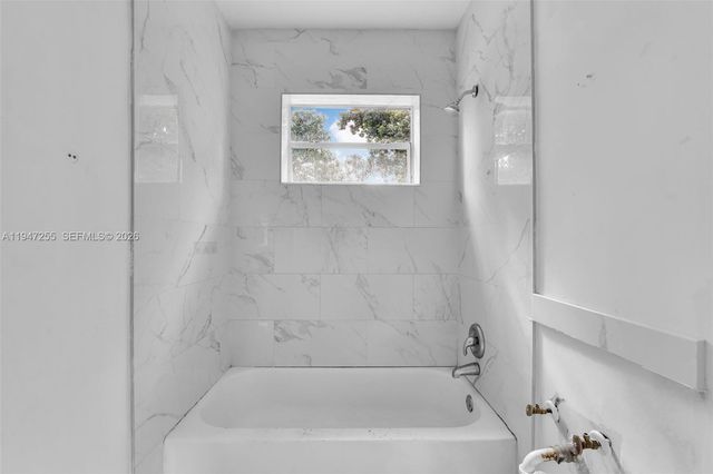 1360 NW 117th St, Miami, FL 33167