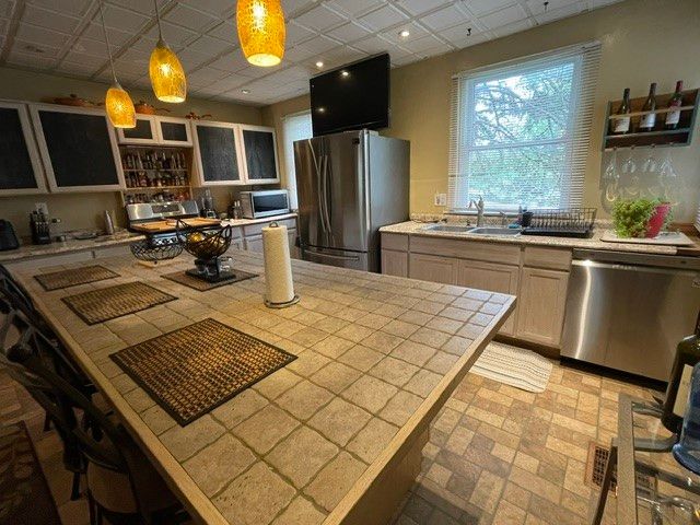 3001 OLD FRENCH Road, Erie, PA 16504