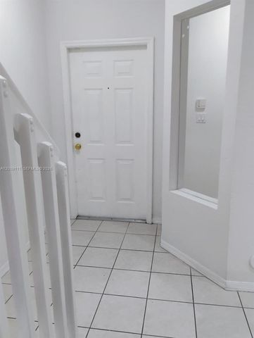 5725 NW 114th Path 107, Doral, FL 33178
