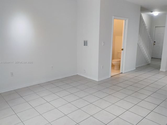 5725 NW 114th Path 107, Doral, FL 33178