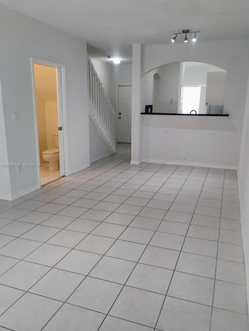 5725 NW 114th Path 107, Doral, FL 33178