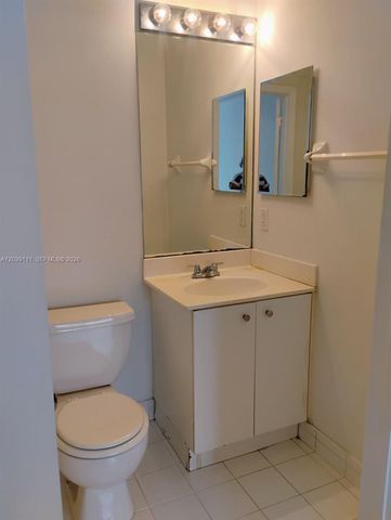 5725 NW 114th Path 107, Doral, FL 33178