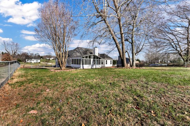 418 Martin Rd, Clarksville, TN 37042