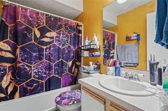 4013 Overland Drive, Lawrence, KS 66049