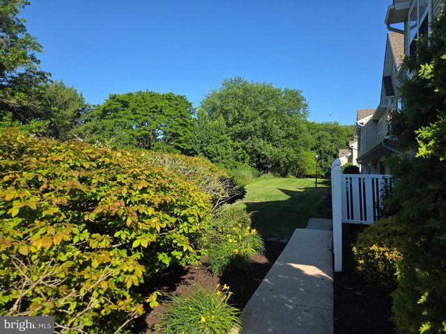 2608 STOKES RD, Mount Laurel, NJ 08054