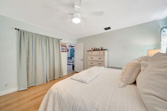 1448 NW 112th Way, Coral Springs, FL 33071