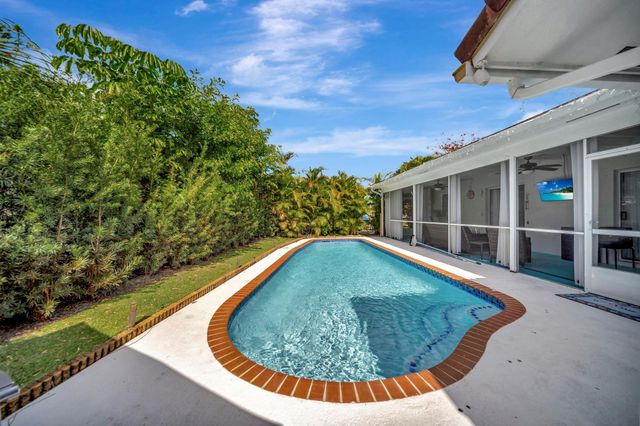 1448 NW 112th Way, Coral Springs, FL 33071